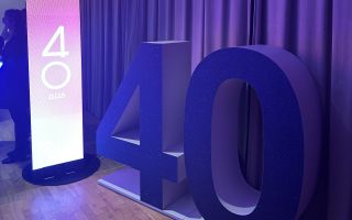 ecran led anniversaire entreprise